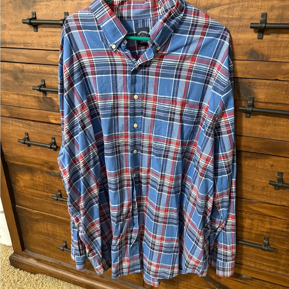 Brooks Brothers Blue and Red Casual Button Down Shirt